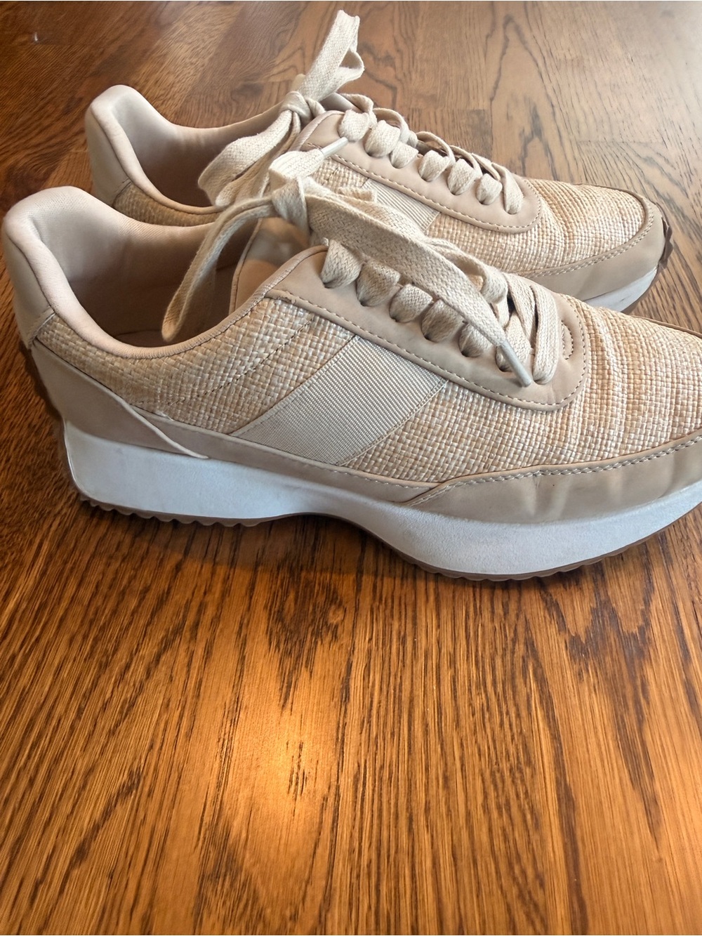 Dolce Vita Women's Neutral Beige Casual Sneakers size 7.5